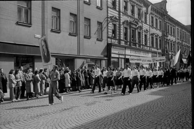 119. - 1. Máj 1948, Jednota národu, Štěstí svobodu, ...oru Gottwald národu   1. máj,komunizmus,slavnost,Tábor