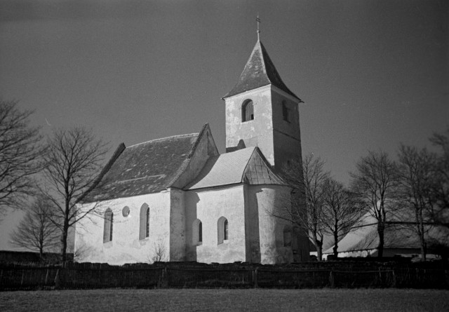 Kostel v Křeči   kostel,Křeč