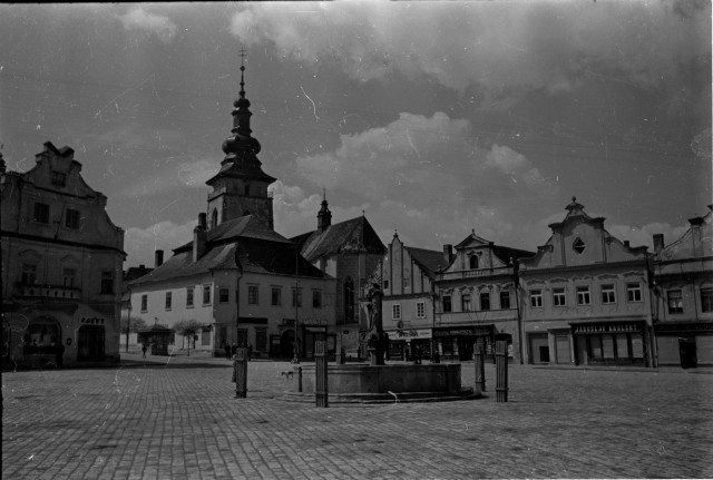 Pelhřimov 1936  severozápadní roh náměstí je nejfotografovanější pelhřimovské místo,jeho dominan... Pelhřimov 