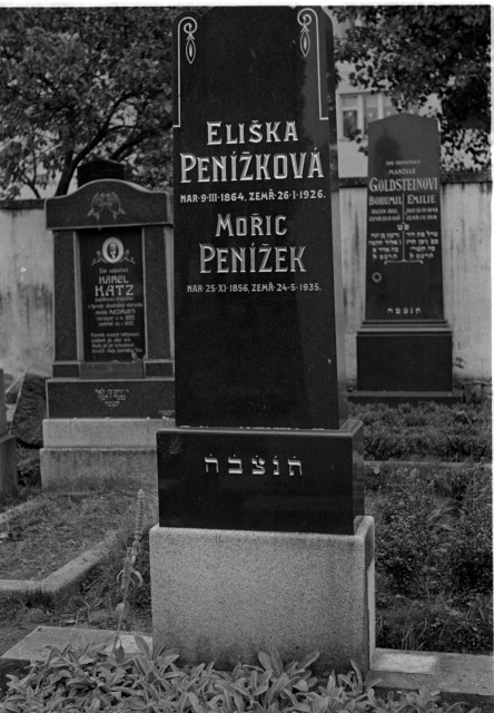 nový židovský hřbitov Eliška Penížková Mořic Penížek Eliška Penížková 9.3.1864- 26.1.1926, Mořic Penížek 26.9.1856-24.5.1935  Tábor,hroby,židovský hřbitov