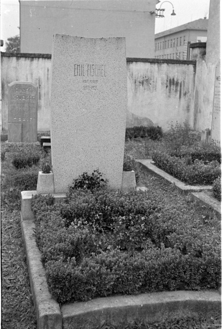 Tábor, Nový židovský hřbitov, Emil Fischel   Tábor,hroby,židovský hřbitov