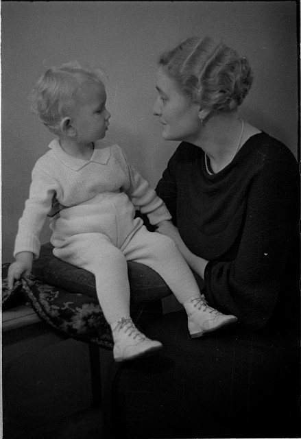 Dr. Kopřiva, Pelhřimov, 3.11.1935   postava,dítě,Kopřiva