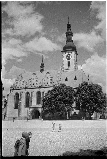 Kostel, počátek okupace   Tábor,okupace,německé nápisy