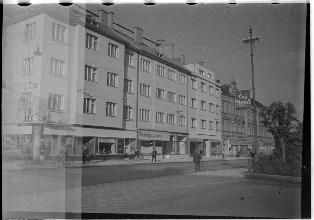 Křižíkovo náměstí, počátek okupace   Tábor,okupace,německé nápisy