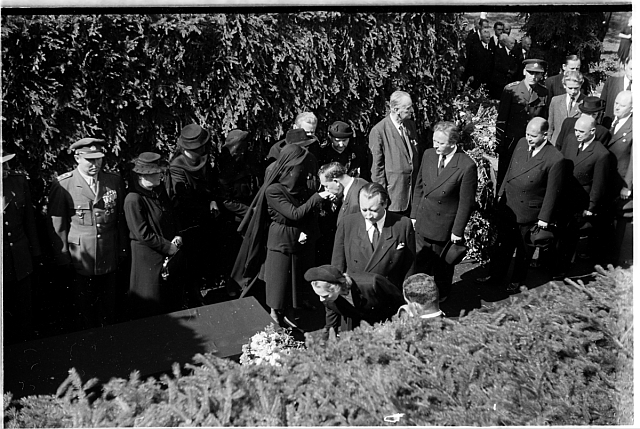 Pohřeb prezidenta E. Beneše v Sezimově Ústí