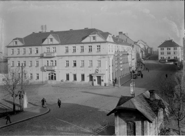 Grand Hotel 24.9.1927 Auto stop,Grand Hotel  Tábor,Grand Hotel,Křižíkovo náměstí