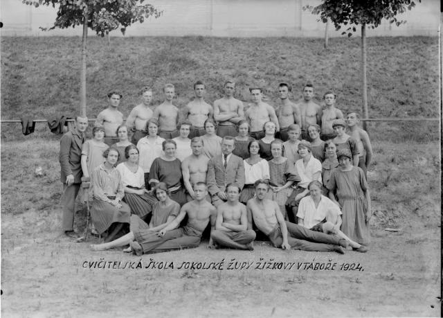 cvičitelská škola sokolské župy Žižkovy v Táboře 1924   Tábor,sokol,sport,skupina