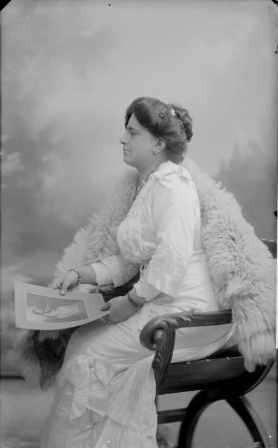 Slečna Šechtlová (Márinka), v Táboře 1911   postava,Márinka,Šechtl