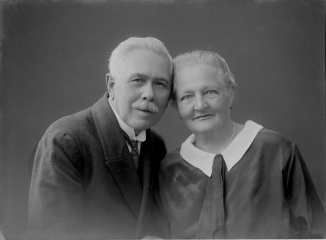 asi rodiče Boženy Šechtlové, 1926  rodinné,  svatební Šechtl,Božena,portrét