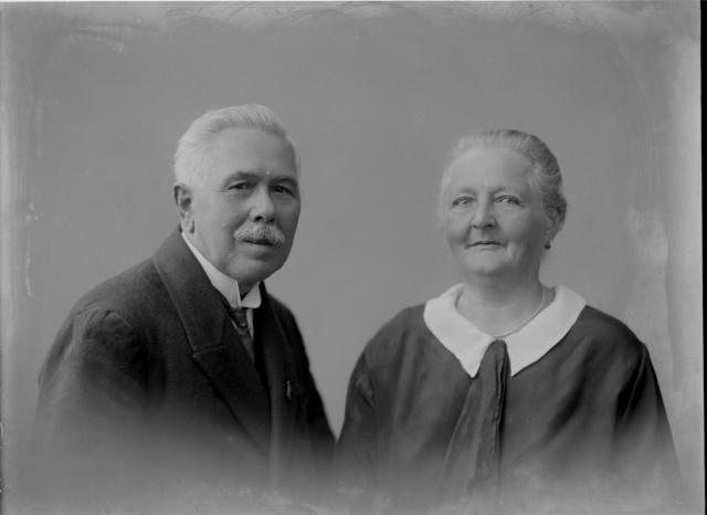 Asi rodiče Boženy Šechtlové (Bulínovi) 24.X.1926  rodinné,  svatební Šechtl,Božena,portrét,Bulín