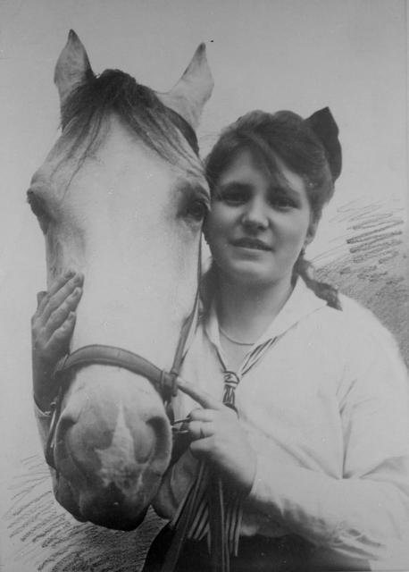 Mariana   portrét,kůň