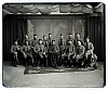 14 Sokolů v uniformě - 7 sedící, 7 stojící