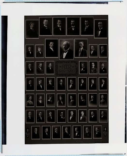  Tablo "A.T.R 1919-1920" - rámeček, 50 poprsí  Na krabičce:  614 v kroužku, 206 Tabla: Tábor, Soběslav, Pelhřimov. Rodin. portr... tablo