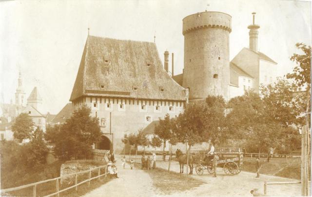 Kotnov a rozvoz Protivínského piva   Kotnov,hrad,Tábor