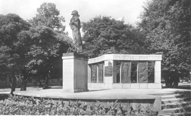 Jan Hus   pomník,Jan Hus,František Bílek,socha,Husovo náměstí