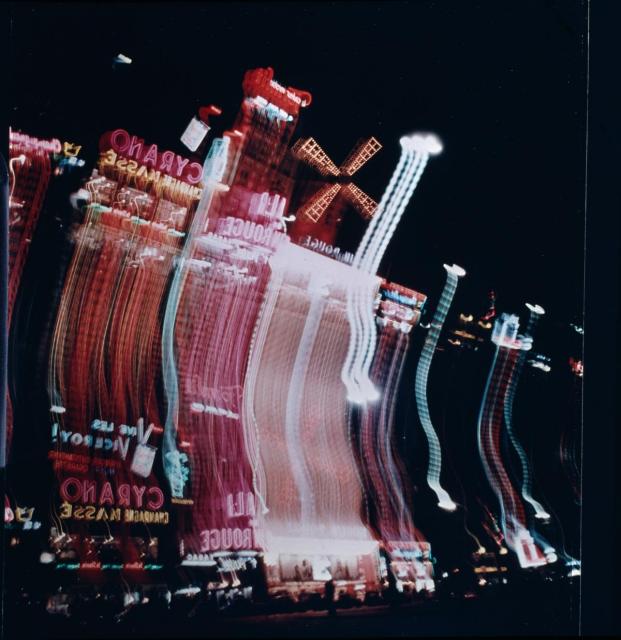 Paříž, Moulin-Rouge  č. 111, převrácený negativ Paříž