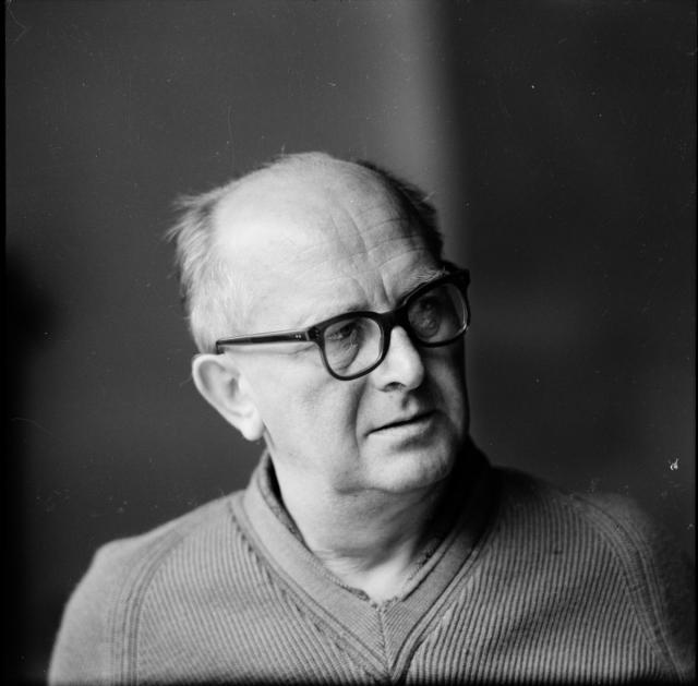 Vladimír Kovářík (1913-1982), literární vědec a publicista   Vladimír Kovářík,portrét