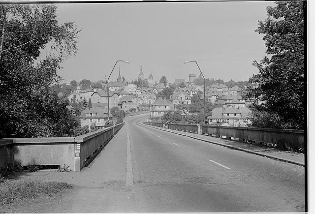 Tábor Švehlův most  Na obálce výhledy,celkové pohledy Tábor přes Jirdánod nového mostu,výhled od Tim... Tábor