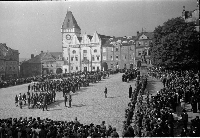 Tábor, 20.9.1934 loučení s 48/II plukem   Tábor, vojsko,náměstí,slavnost