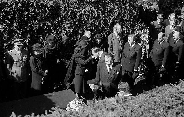 Pohřeb prezidenta E. Beneše v Sezimově Ústí