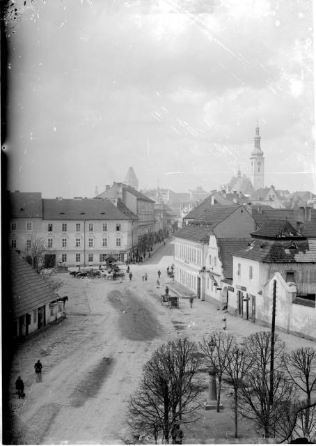 Pohled na Tábor přes Husovo náměstí, dnes Františka Křižíka,1897   Tábor,Křižíkovo náměstí,celek