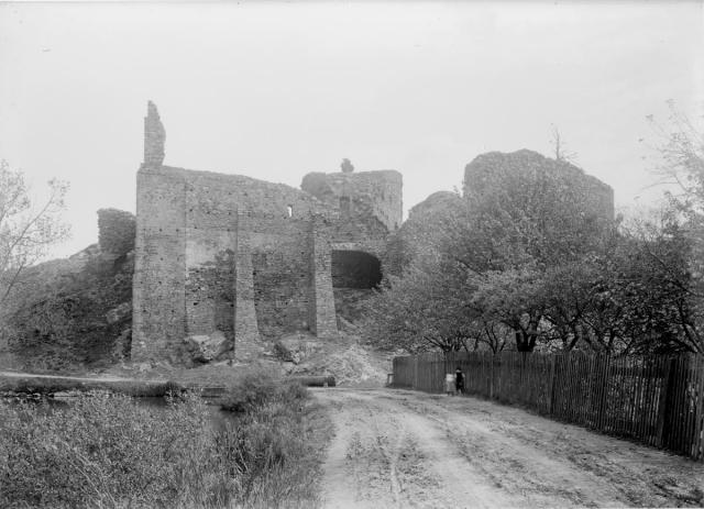 Borotín   Borotín,hrad