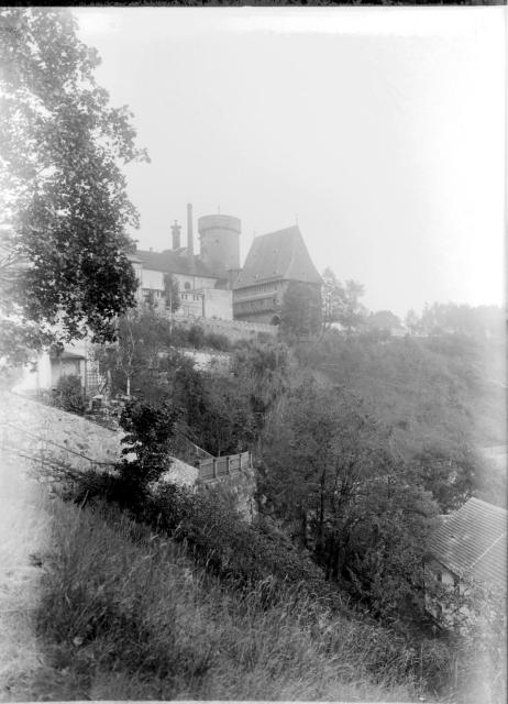 Pohled na Kotnov z Holečkových sadů   Kotnov,hrad,Tábor,Holečkovy sady
