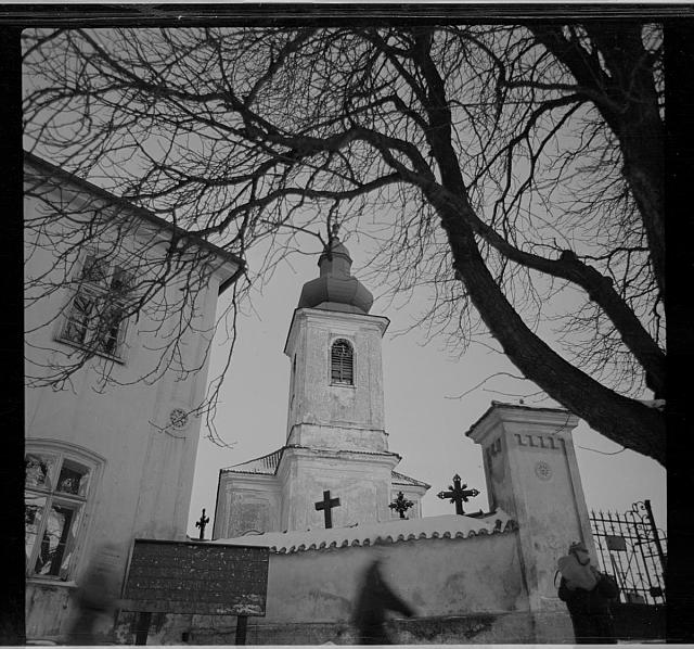 kostel a hřbitov  obálka Malšice Jižní Čechy