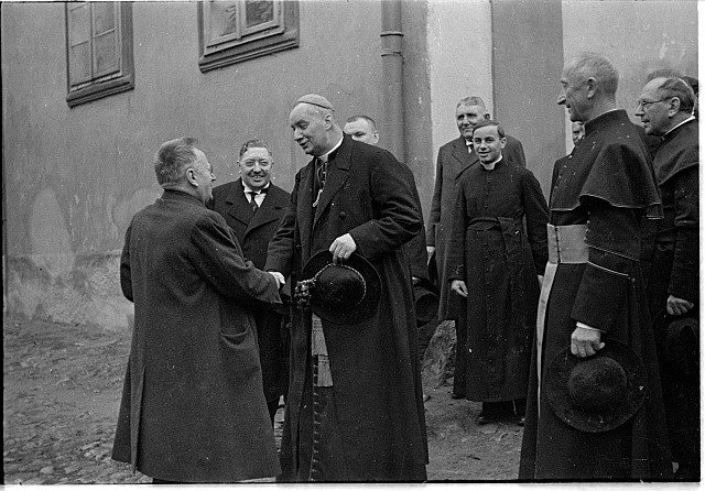 Kardinál Karel Kašpar v Pelhřimově 4.9. 1934 (in Czech), keywords: kardinál Karel Kašpar, Pelhřimov, Vaněk  kardinál Karel Kašpar, Pelhřimov, Vaněk