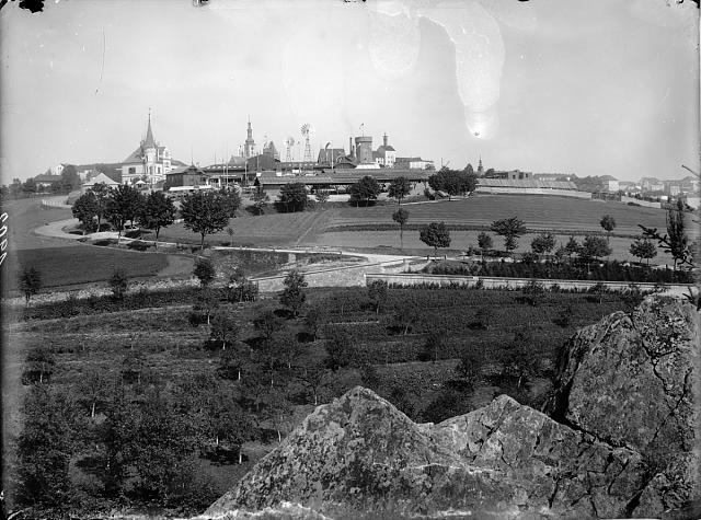 Pohled na výstaviště na místě dnešní vilové přes Lužnici, 1903