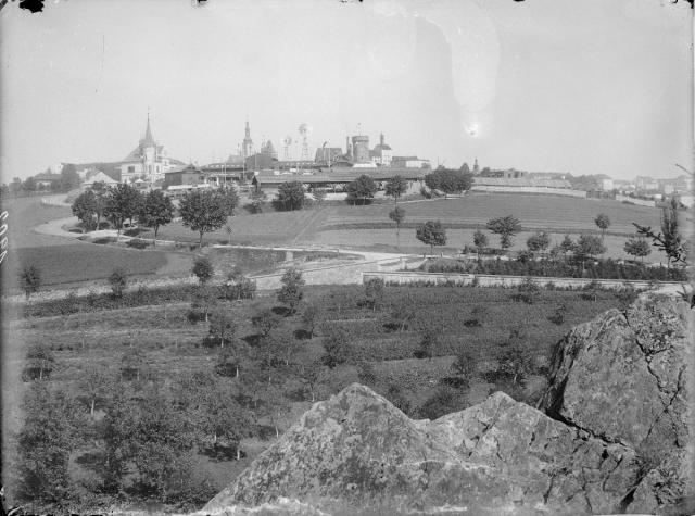 Pohled na výstaviště na místě dnešní vilové přes Lužnici, 1903  exposition, Kotnov, Black water-illy