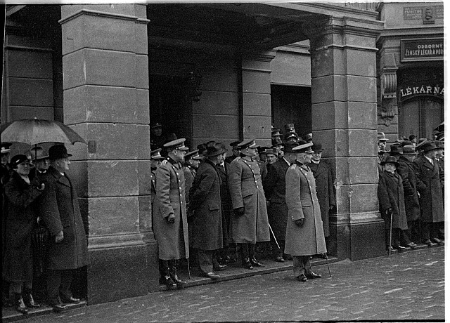 28.říjen   uniforma,Pražská ulice,legionář