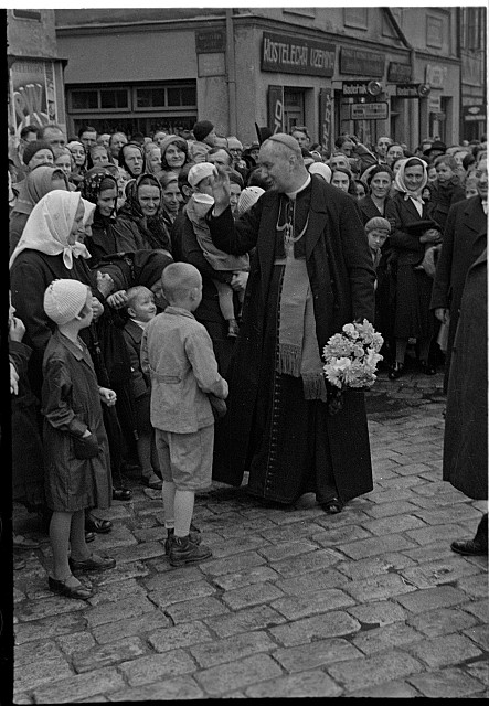 Kardinál Karel Kašpar v Pelhřimově 4.9. 1934    kardinál Karel Kašpar,Pelhřimov,Vaněk