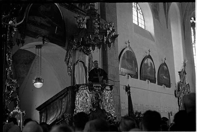 Kardinál Karel Kašpar v Pelhřimově 4.9. 1934    kardinál Karel Kašpar,Pelhřimov,Vaněk,kostel