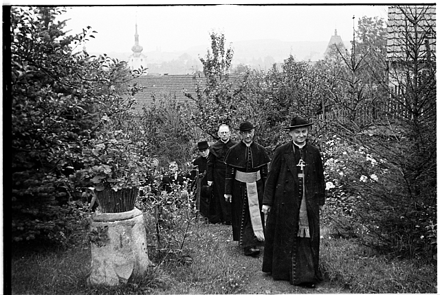 Kardinál Karel Kašpar v Pelhřimově 4.9. 1934 u monsignora Vaňka