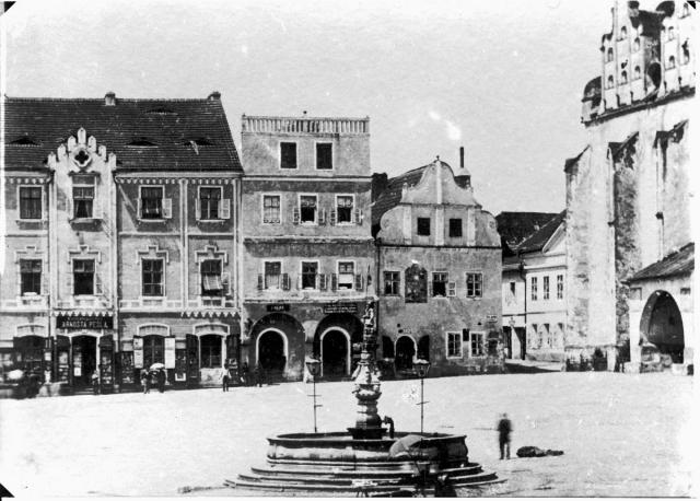 náměstí domy vedle radnice, detail z reprodukce kolodiové desky   Tábor,náměstí,radnice