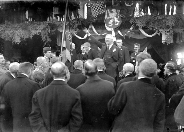 ministr Kramář a Klofáč v Táboře 1918 při návratu z Paříže   Tábor,nádraží,Karel Kramář,Klofáč