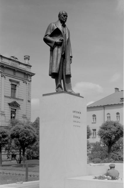 Odhalení pomníku A.Švehly   socha,A. Švehla,Tábor