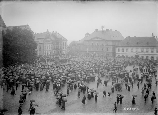 Orli - uč. sjezd, 31. 8. 1924   Tábor,náměstí