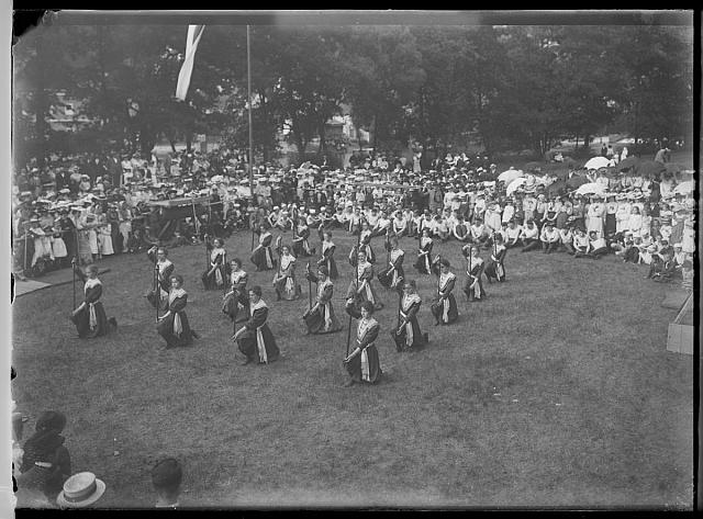 Veřejné cvičení Sokola Tábor, 1903   Sokol,cvičení,sport,reportáž