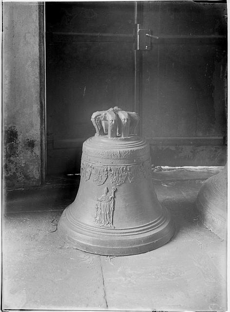 zvon, Pelhřimov  kostel svatého Bartoloměje  na obálce   kostel svatého Bartoloměje   Pelhřimov 1917 sign 412 inv.č. 286 Pelhřimov,kostel,zvon