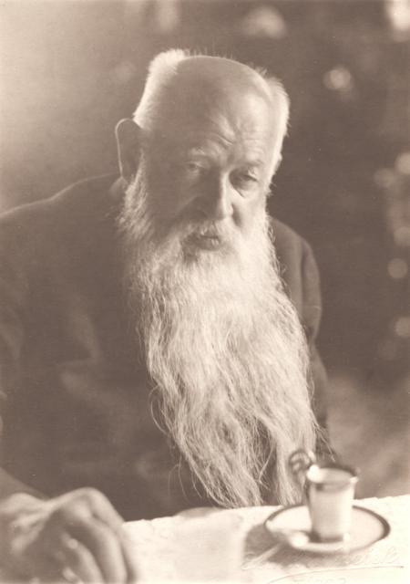 Josef Holeček (1853 Stožice – 1929 Praha)  Spisovatel, v jehož díle zaujímá ústřední pozici jihočeský románový cyklus Naši. Josef Holeček,spisovatel
