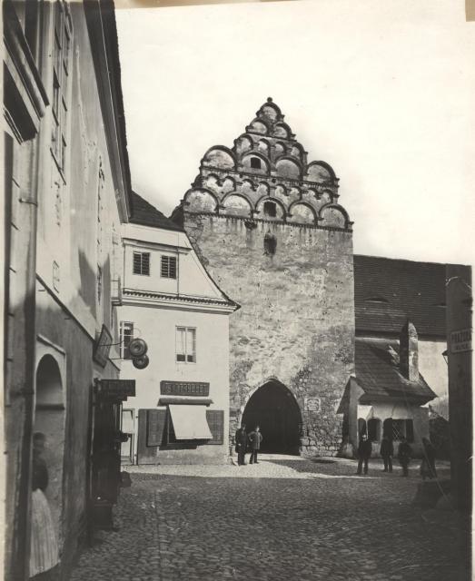 Pražská brána, zbouraná roku 1884   Tábor,Pražská ulice,brána