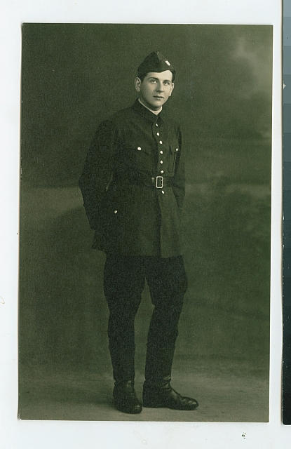 Josef Šechtl v uniformě   postava