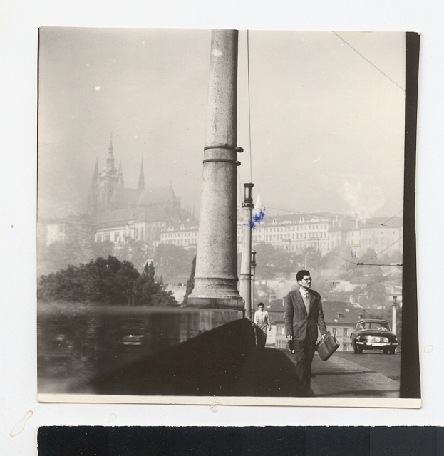Praha  fotografie zapůjčil Ing. Karel Fink,. Děkujeme na zadní straně Praha