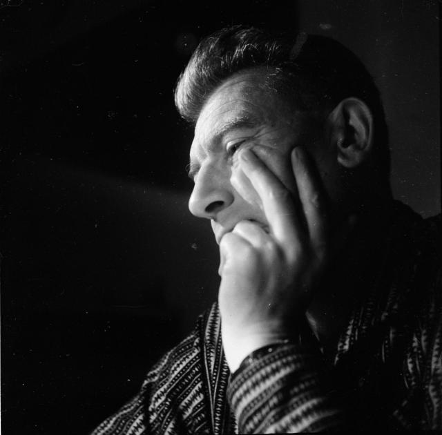 Jan Noha (26.11. 1908 - 1966), český básník a prozaik   portrét,Jan Noha