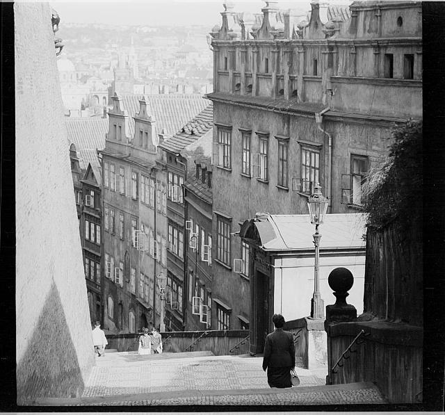 Zámecká schody   Praha
