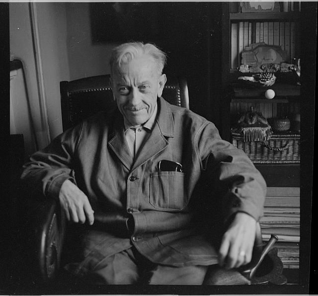 Josef Šíma (19.3. 1891-24.7. 1971), český malíř, představitel moderního evropského malířství  Fotografováno ve Francii portrét,malíř