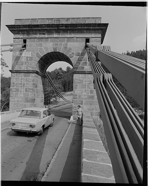 most Stádlec  Na obálce jez u Sez, Ústí, Kozí hrádek, Příběnice,Sez. ÚstíStádlecký most Tábor