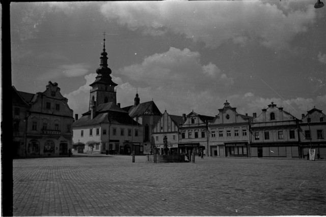 Pelhřimov 1936  severozápadní roh náměstí je nejfotografovanější pelhřimovské místo,jeho dominan... Pelhřimov